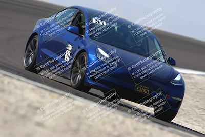 media/Nov-08-2025-Speed Ventures (Sat) [[1c7a6332f5]]/TC B/Session 2 (Turn 2)/